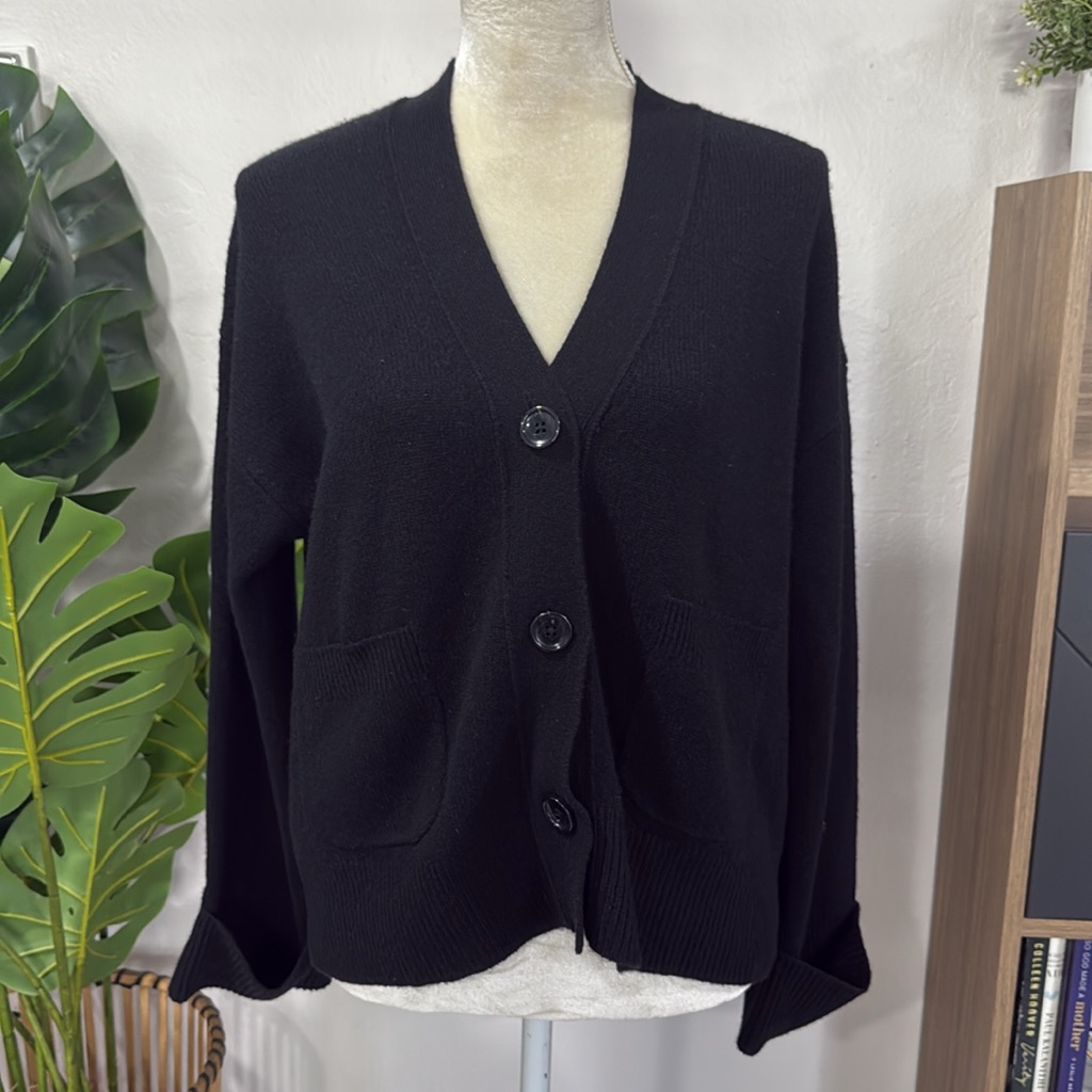 Repeat Luxury Cashmere Cardigan Sweater Designed In Geneva